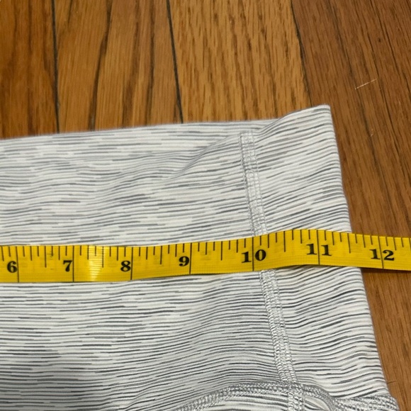 Lululemon Athletica Gray Capris - Picture 7 of 7